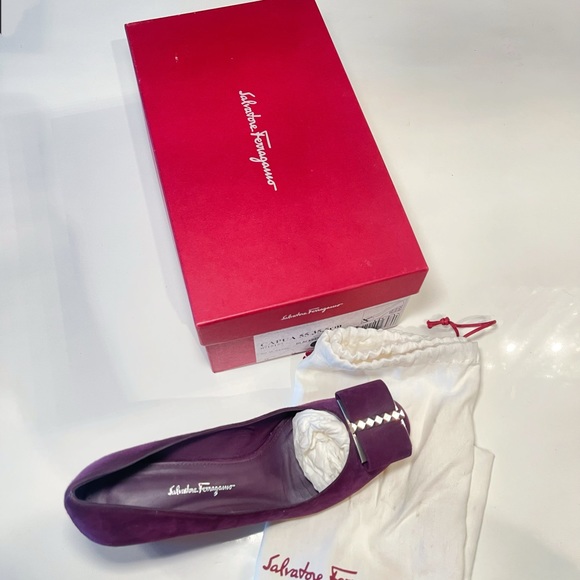 Salvatore Ferragamo Blackberry Suede Calf Bow Heels Pumps - Picture 5 of 7